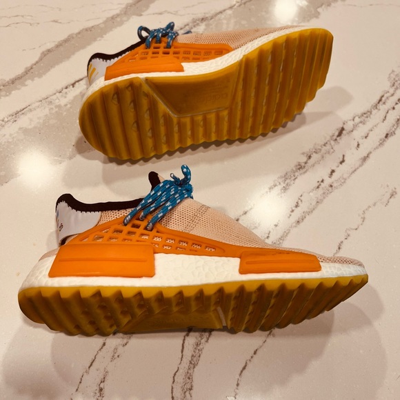 Adidas Pharrell “walk breathe” sneakers - Picture 6 of 7